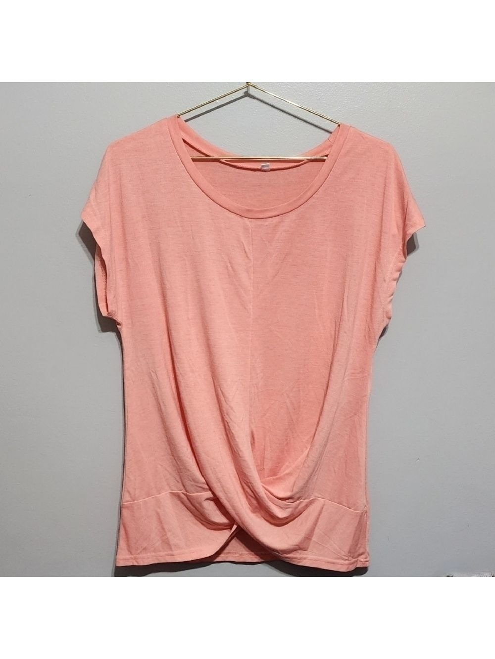 Jescakoo Front Twist Light Coral Top Medium - New Without Tags